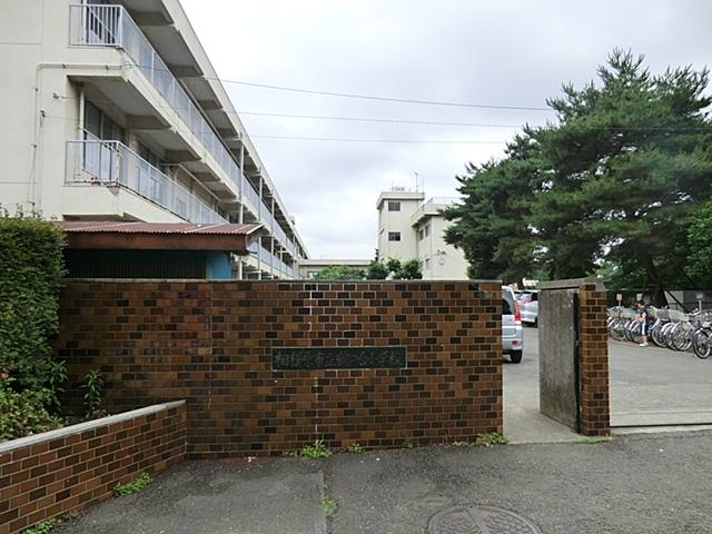 Primary school. 642m to the die elementary school in Sagamihara Tatsutsuru