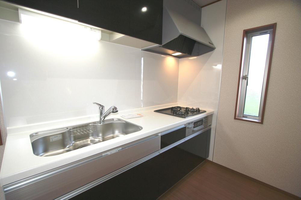 Kitchen. Local (12 May 2013) Shooting