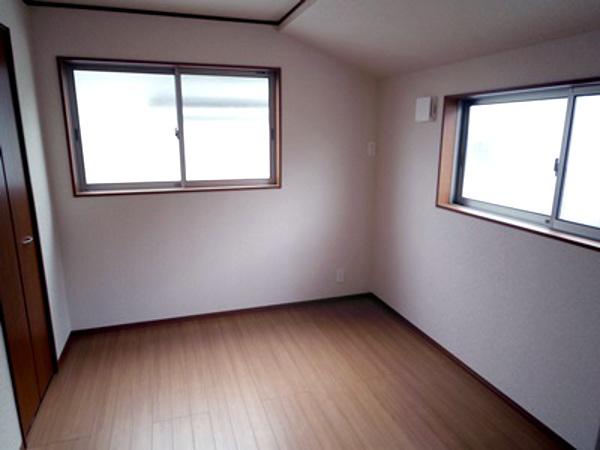 Non-living room. Indoor (12 May 2013) Shooting