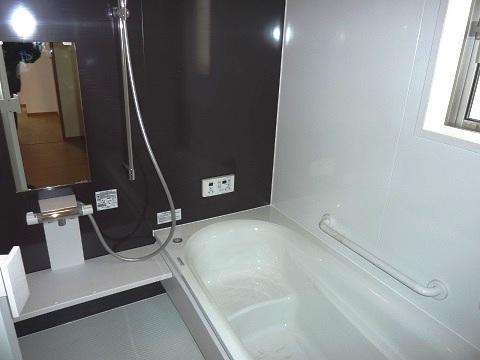 Same specifications photo (bathroom)