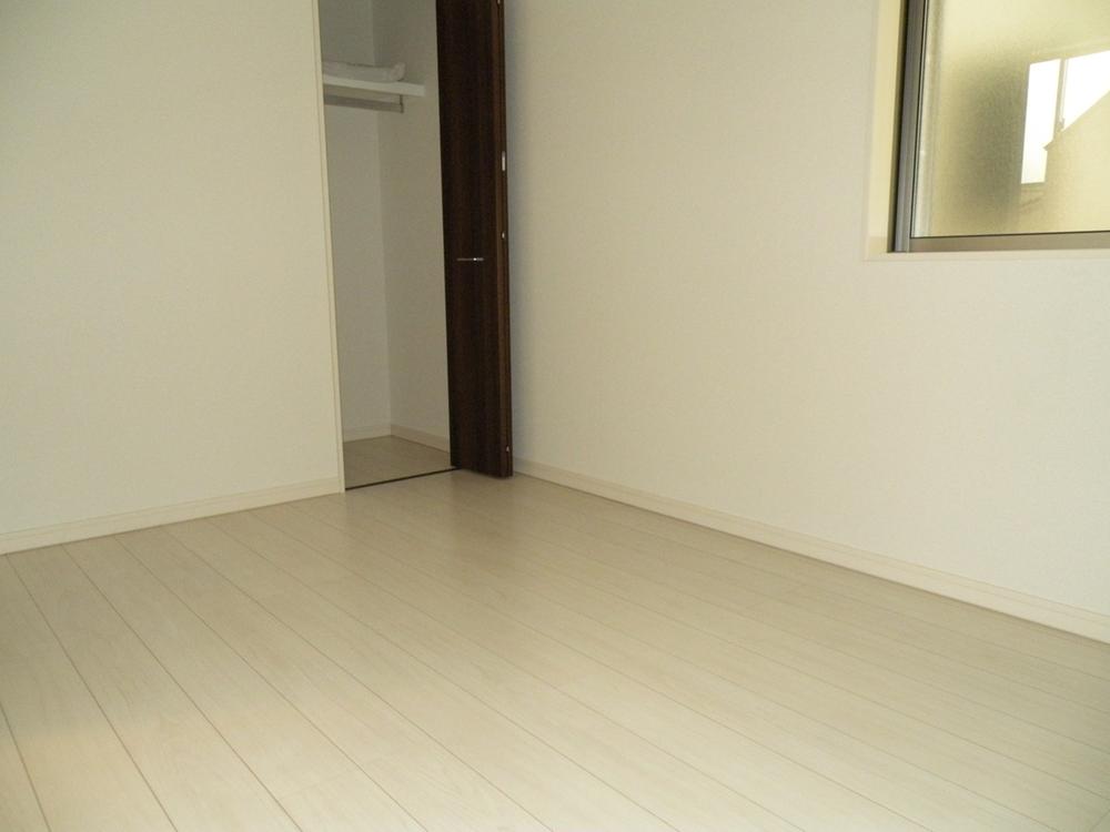 Non-living room. Indoor (11 May 2013) Shooting