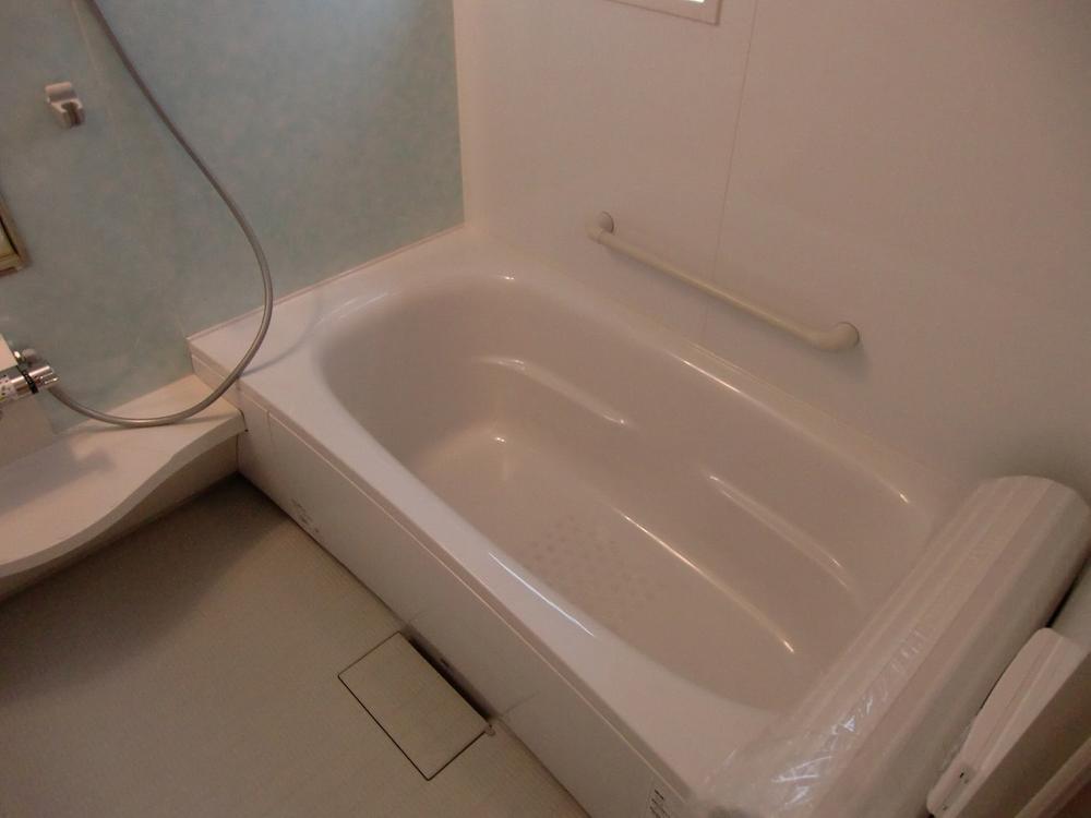 Bathroom. Building 2