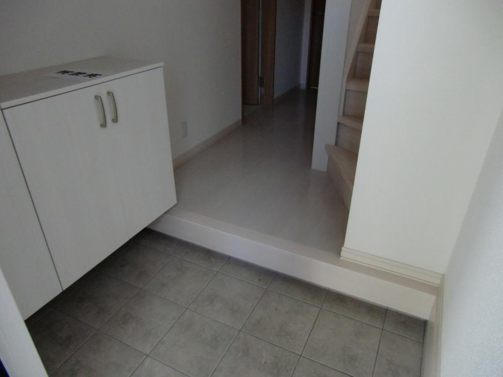 Entrance. Building 2