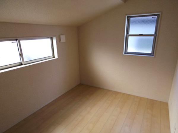 Non-living room. Indoor (12 May 2013) Shooting