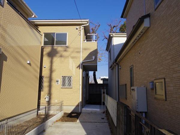 Local appearance photo. Building 2 Local (12 May 2013) Shooting