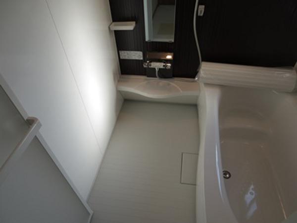 Bathroom. Building 2 Indoor (12 May 2013) Shooting