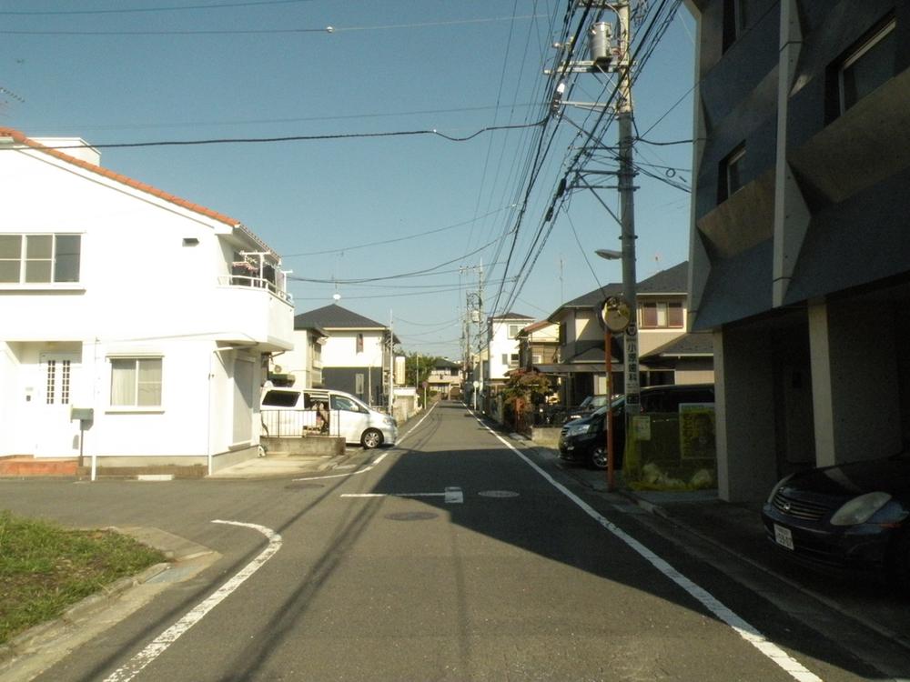 Local photos, including front road. Local (10 May 2013) Shooting