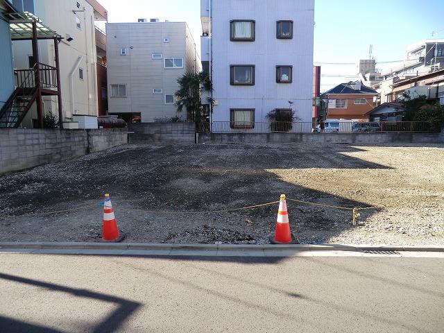 Local photos, including front road. Local (2013) Shooting