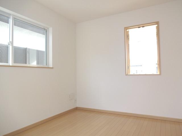 Non-living room. Building 2 Western style room