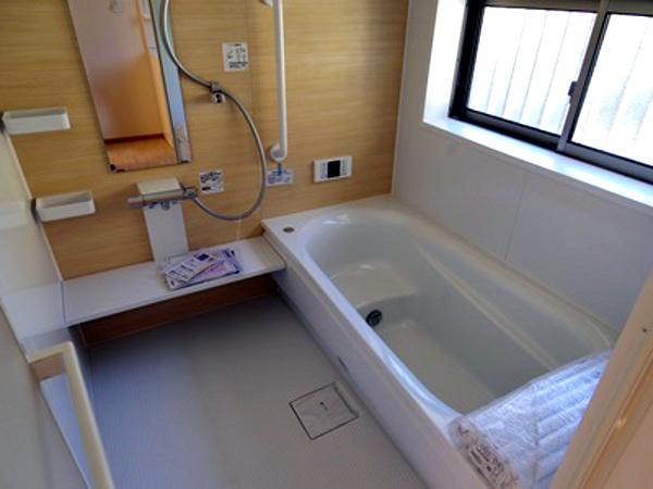 Bathroom. Indoor (11 May 2013) Shooting