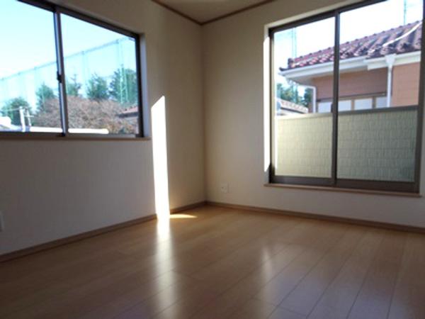 Non-living room. Indoor (11 May 2013) Shooting