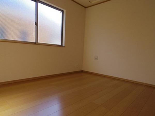 Non-living room. Indoor (11 May 2013) Shooting