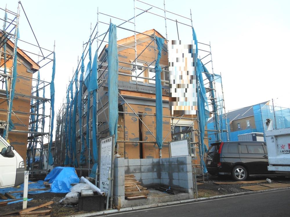 Local appearance photo. 4 Building