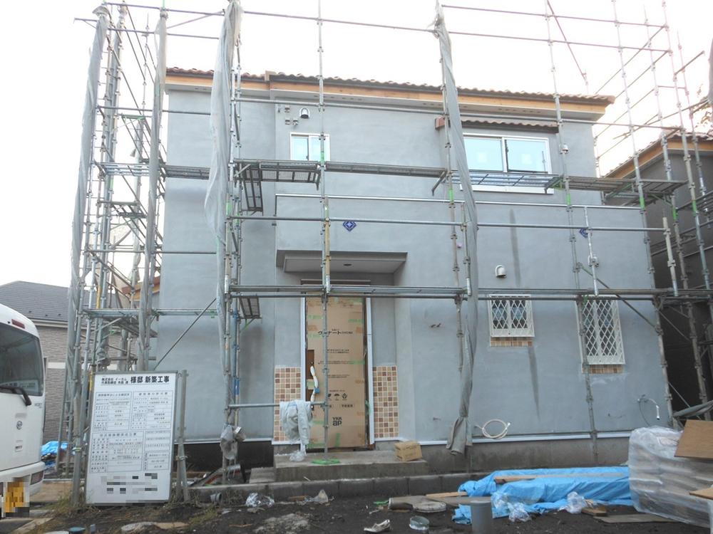 Local appearance photo. 11 Building