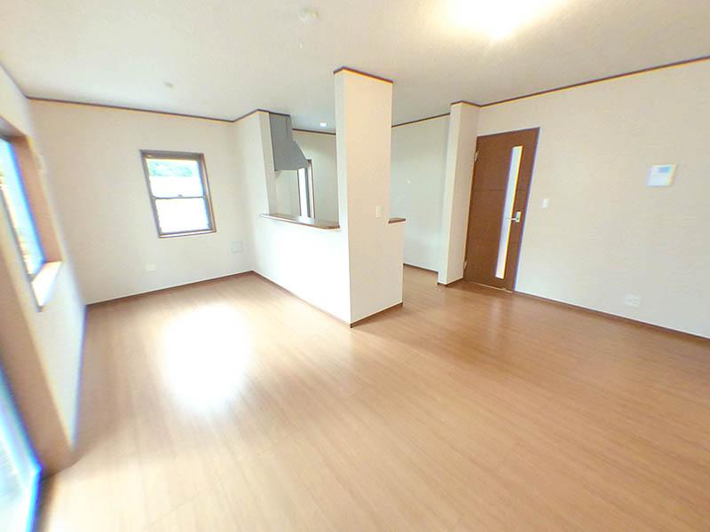 Same specifications photos (living). (1 Building) same specification