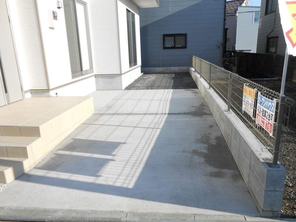 Parking lot. Local (12 May 2013) Shooting