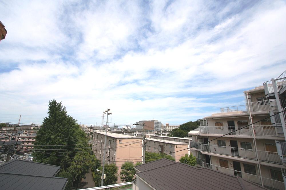 View photos from the dwelling unit. Local (July 2013) Shooting