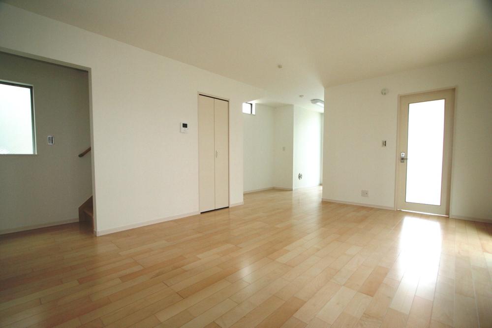 Living. Local (July 2013) Shooting