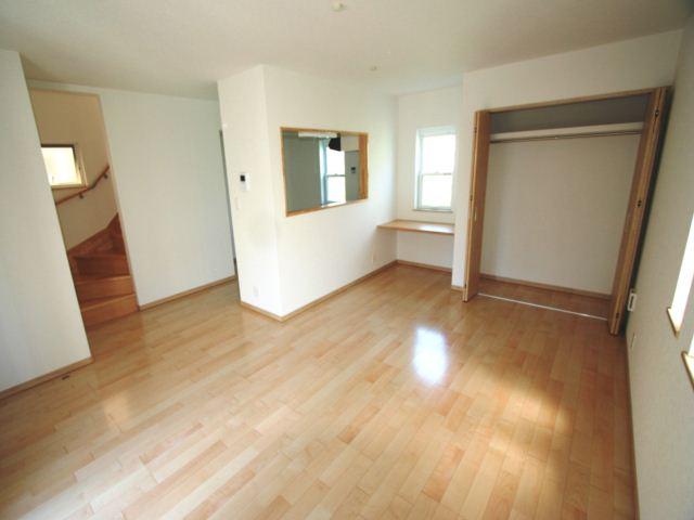 Same specifications photos (living). Same specifications