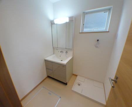 Floor plan. 32.7 million yen, 3LDK, Land area 83.2 sq m , Building area 88.19 sq m