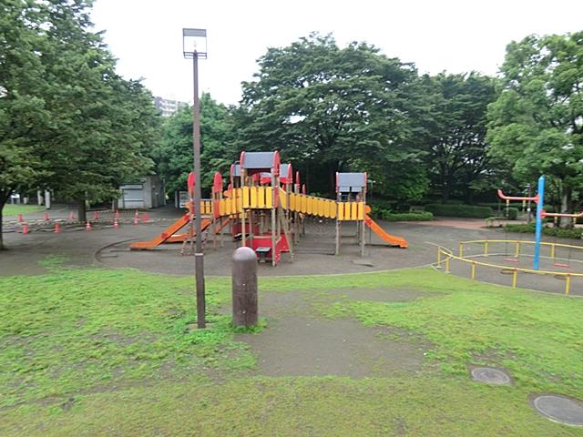 park. Sagamiono to Central Park 736m