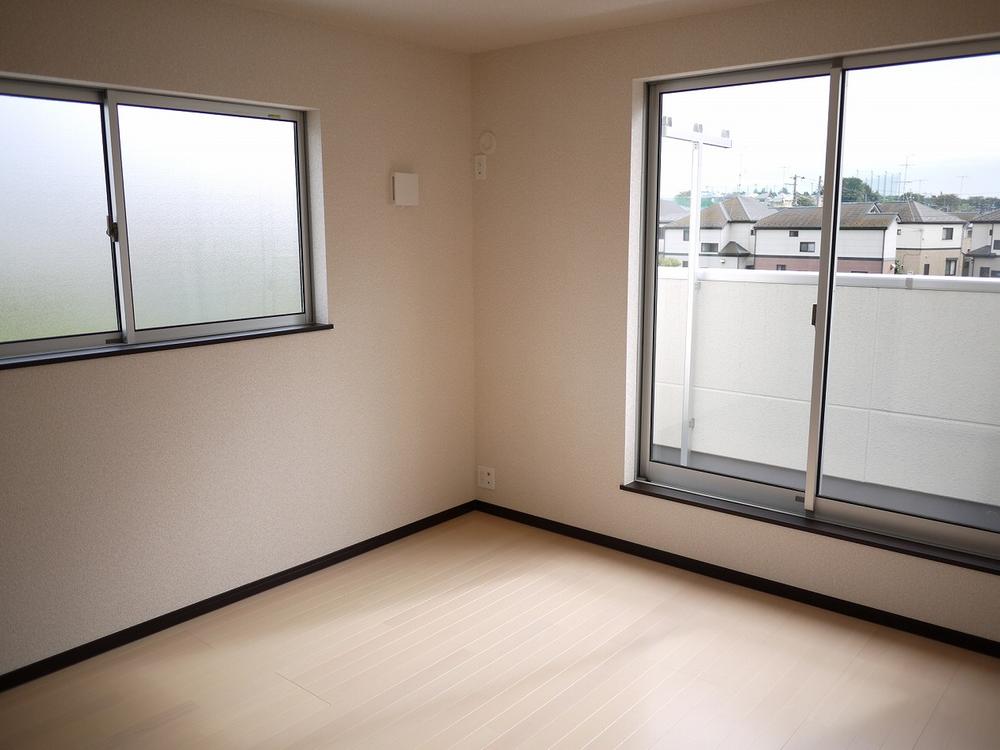 Same specifications photos (Other introspection)