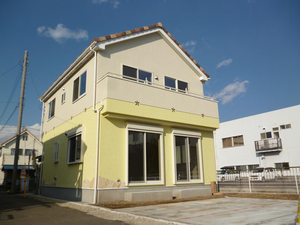 Local appearance photo. Local (11 May 2013) Shooting