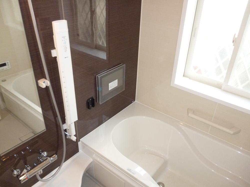 Bathroom. Indoor (11 May 2013) Shooting