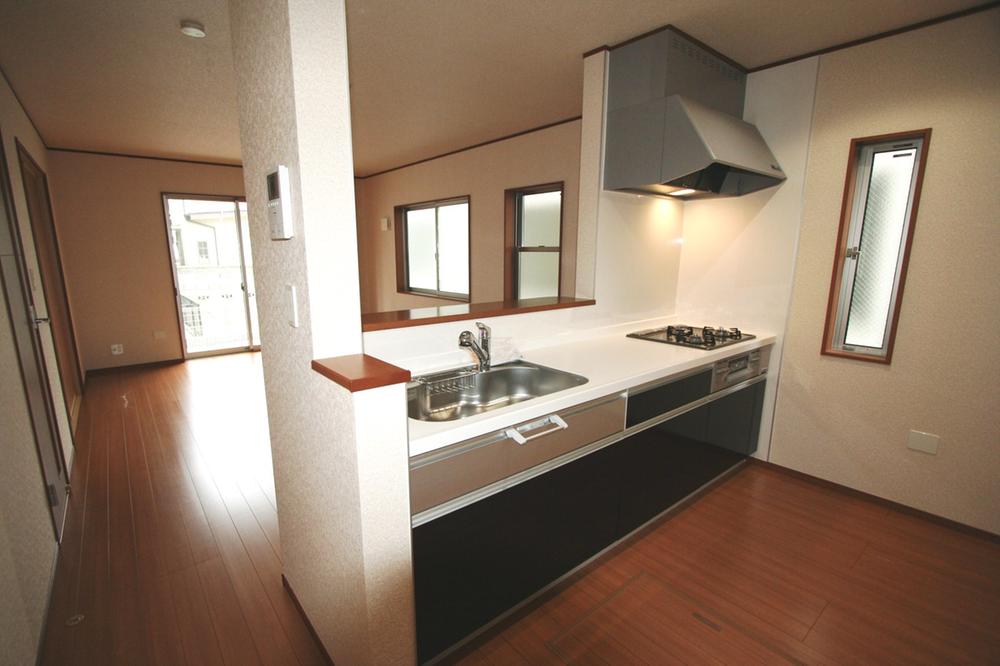 Kitchen. Local (10 May 2013) Shooting