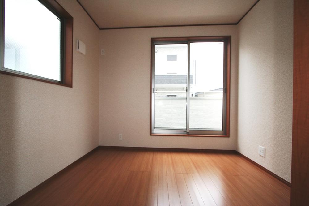 Non-living room. Local (10 May 2013) Shooting