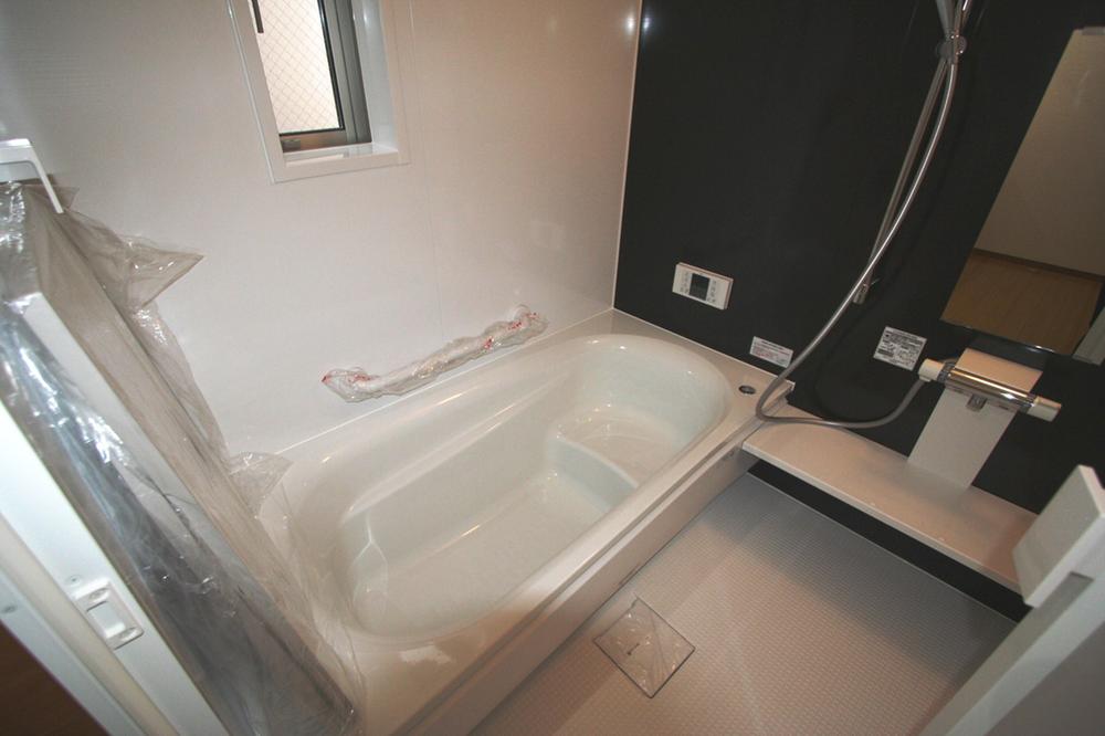 Bathroom. Local (10 May 2013) Shooting