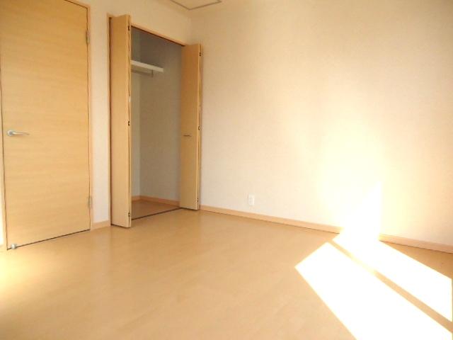 Non-living room. 1 Building Western style room