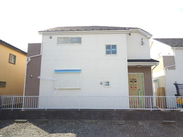 Local appearance photo. Building 3 appearance