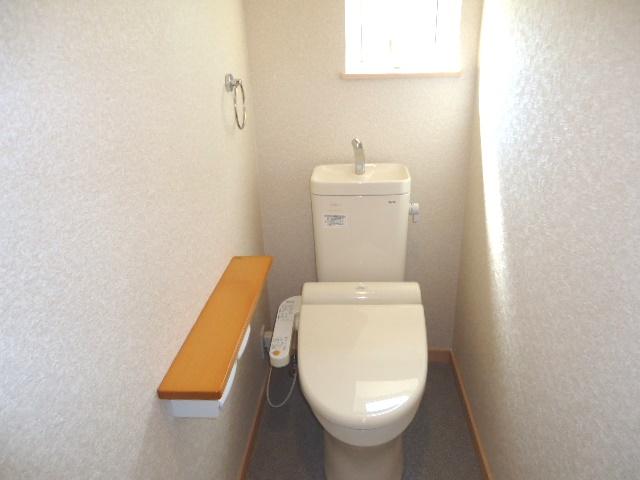 Toilet. 1 Building toilet