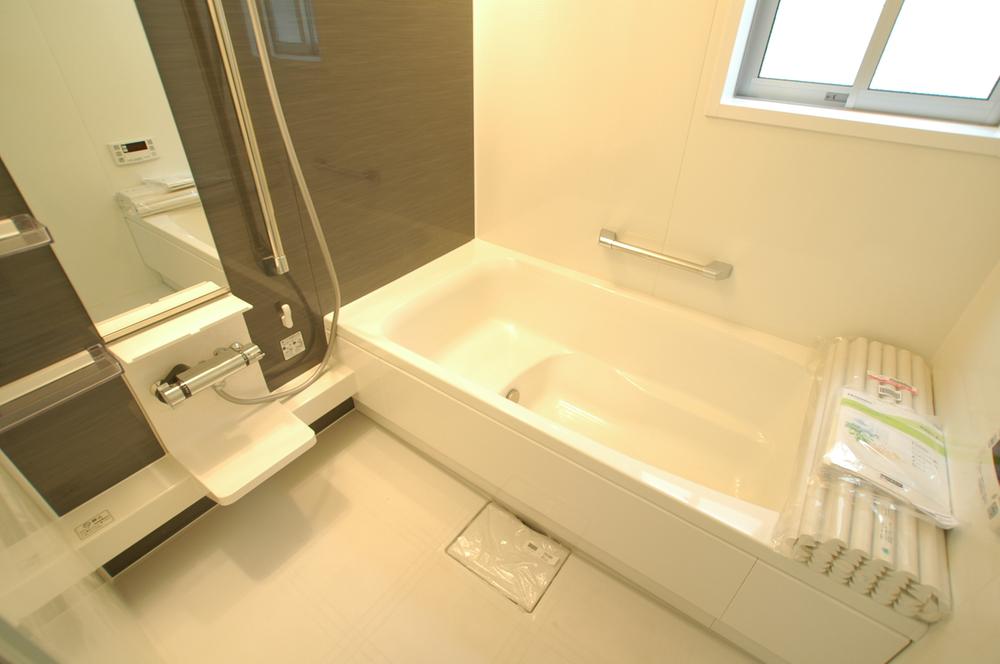 Same specifications photo (bathroom). Extend the legs in a large bath of Hitotsubo size, Please take your tired of the day