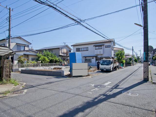 Local photos, including front road. Local (September 2013) Shooting, It is neat front road