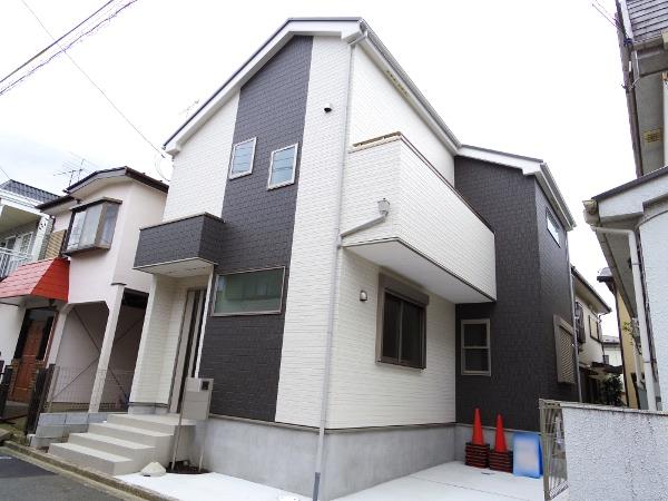 Local appearance photo. Local (10 May 2013) Shooting