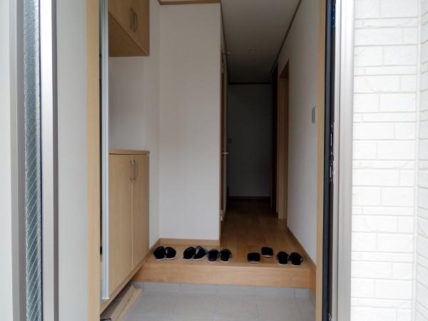 Entrance. Indoor (10 May 2013) Shooting