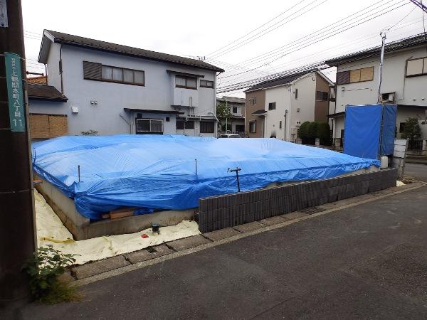 Local photos, including front road. Local (10 May 2013) Shooting