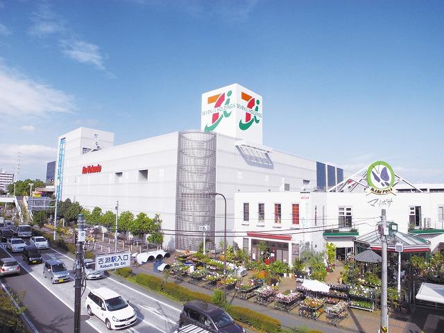 Shopping centre. ion ・ 1200m food department to Yokado Since open until 23:00, It is likely to be in time for after work.