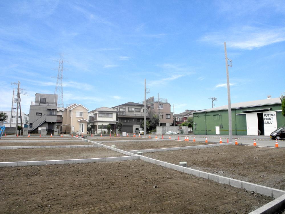 Local photos, including front road. Local guidance is from time to time we go.