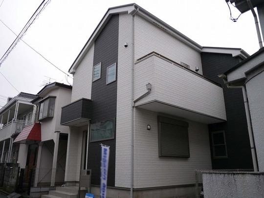 Local appearance photo. Shopping, etc. is a useful environment in a quiet residential area of ​​Chuorinkan Station 12 minutes' walk. Denentoshi ・ It is a popular area available Odakyu line.