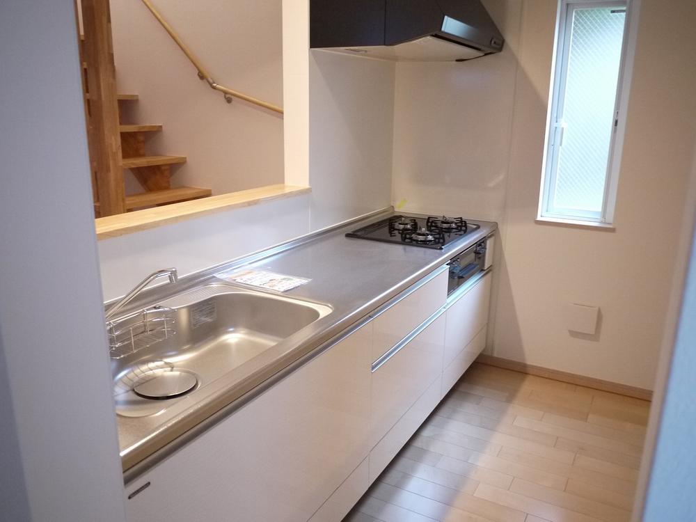 Same specifications photo (kitchen). System kitchen