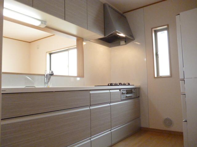 Kitchen. 1 Building is in the kitchen.