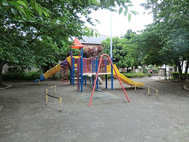 park. To South Park 200m