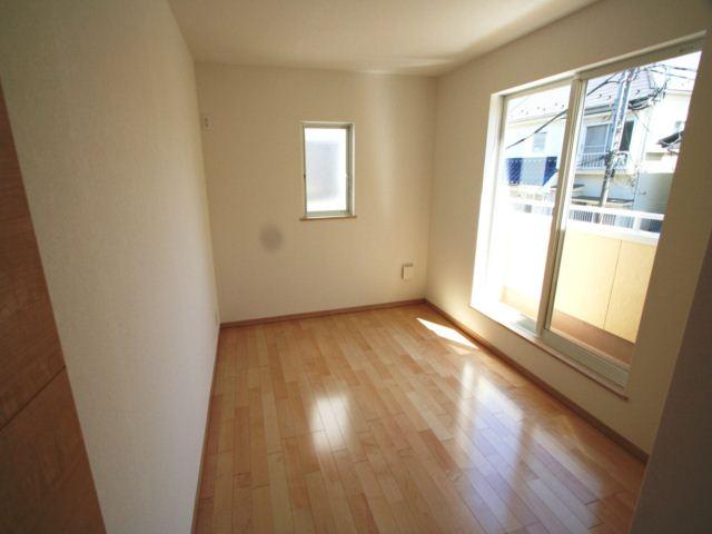 Same specifications photos (Other introspection). Same specifications