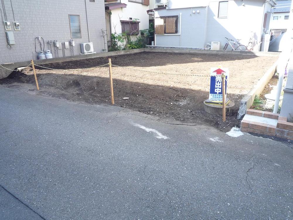 Local appearance photo. Local (10 May 2013) Shooting