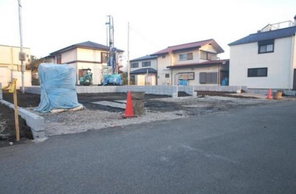 Local photos, including front road