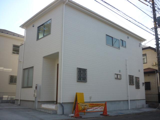 Local appearance photo. Local (12 May 2013) shooting 1 Building