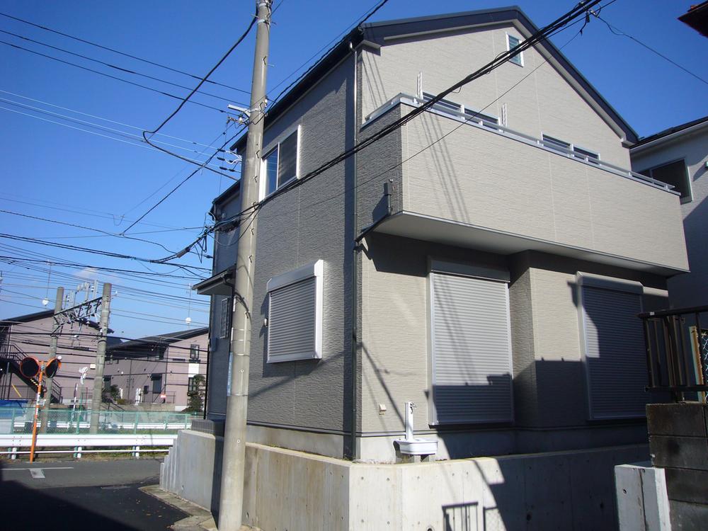 Local appearance photo. Local (11 May 2013) Shooting